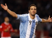 PG游戏APP-浙江队加时鏖战力克勇士，布克稳定输出成定海神针