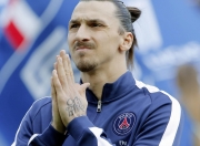 PG游戏下载-猛龙险胜湖人，莫兰特点燃赛场，新星闪耀与老牌劲旅的碰撞