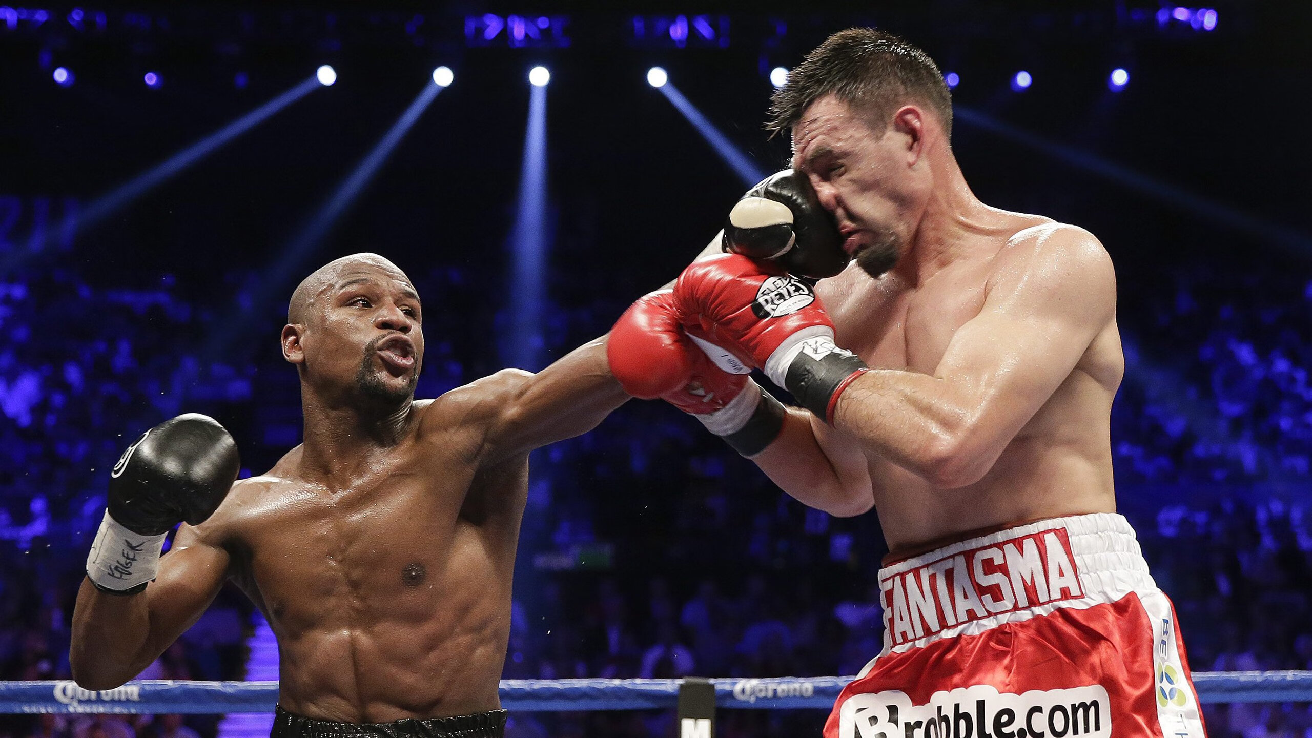 久保建英闪耀NBA季后赛之夜，当足球天才点燃跨界篮球盛宴