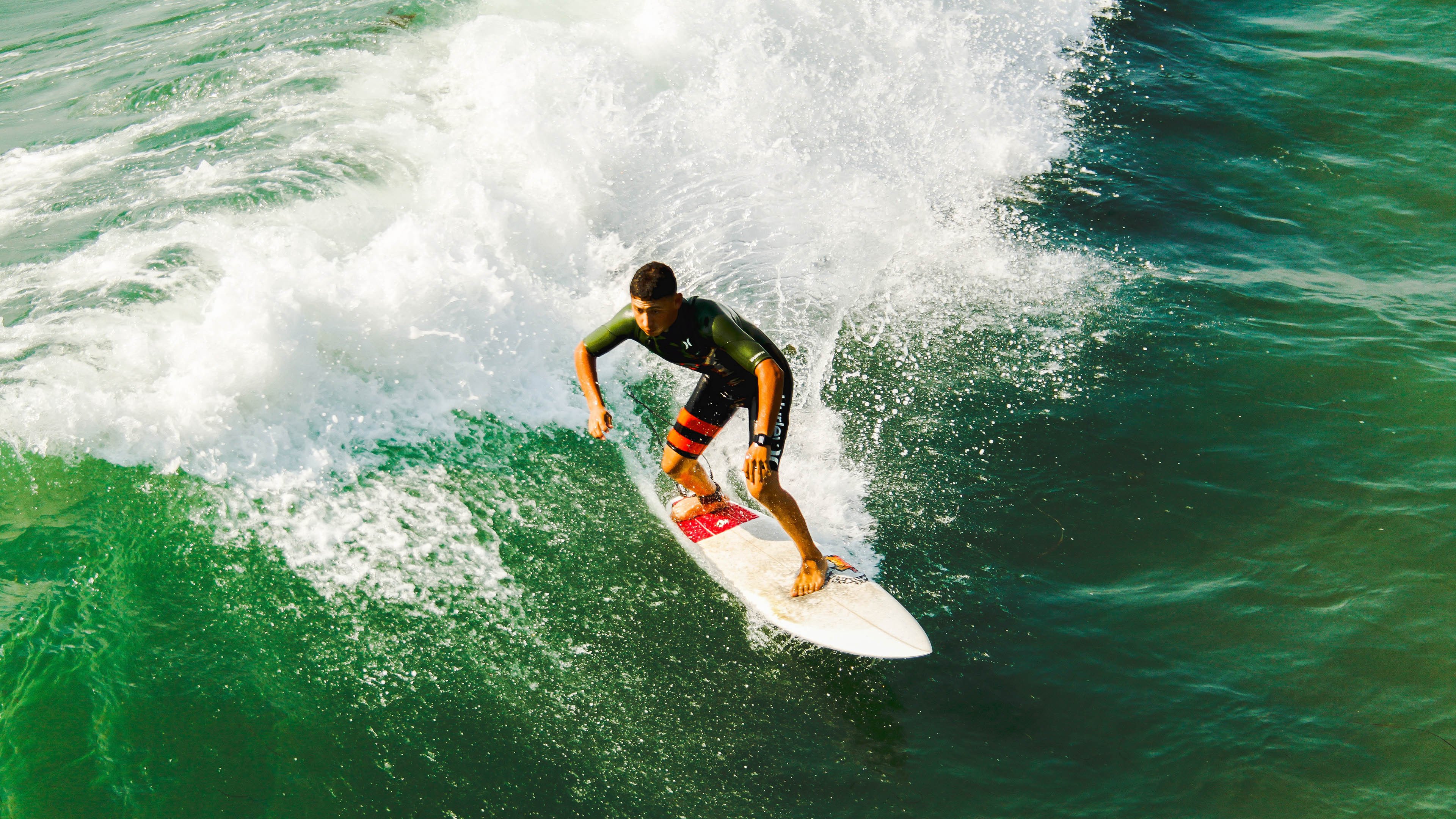 教科书级防守！戈贝尔统治禁区，尼克斯斩落新疆队