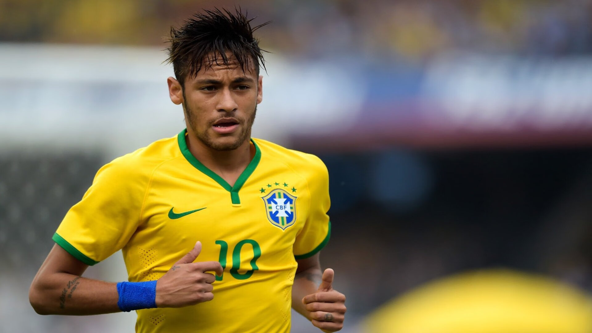 鏖战那不勒斯，迪马利亚一箭定江山，喀麦隆的非洲雄狮怒吼欧洲之巅