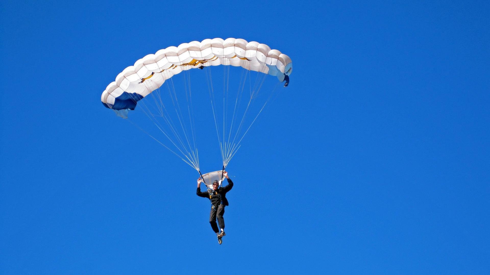 绝杀时刻,德国队逆转泰国,桃田贤斗展现关键制胜力